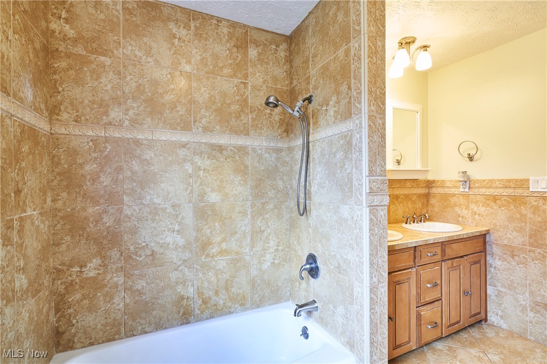 8585 Carmichael Drive Property Photo 20