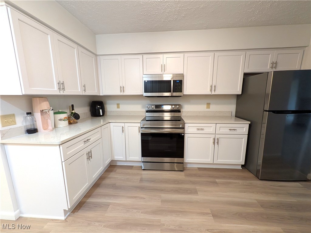 210 Teal Trace 210 Property Photo 3