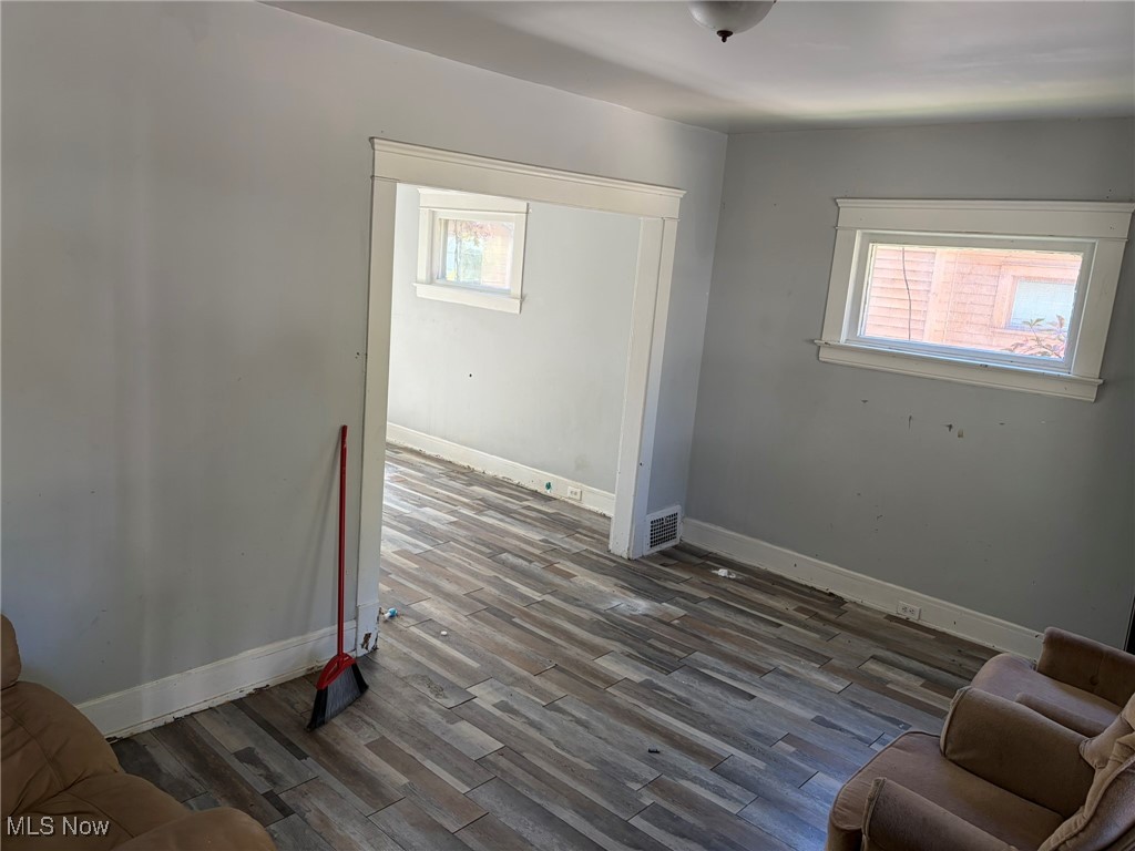 7808 Force Avenue Property Photo 3