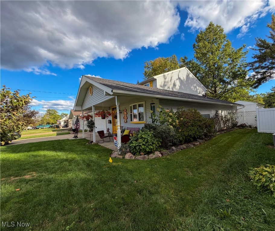 425 Southward Drive Property Photo 3