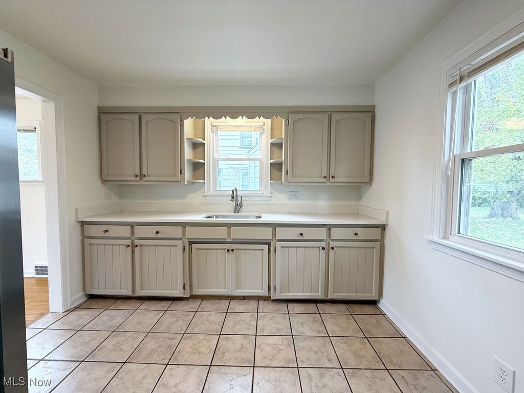 327 Adelaide Property Photo 3