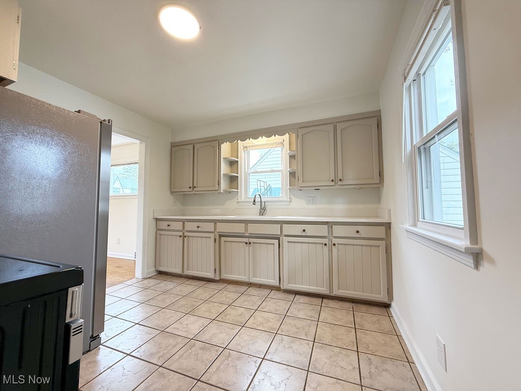 327 Adelaide Property Photo 4