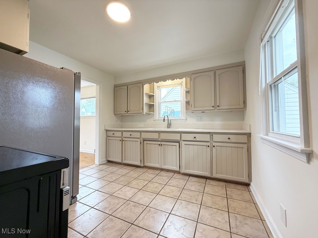 327 Adelaide Property Photo 5