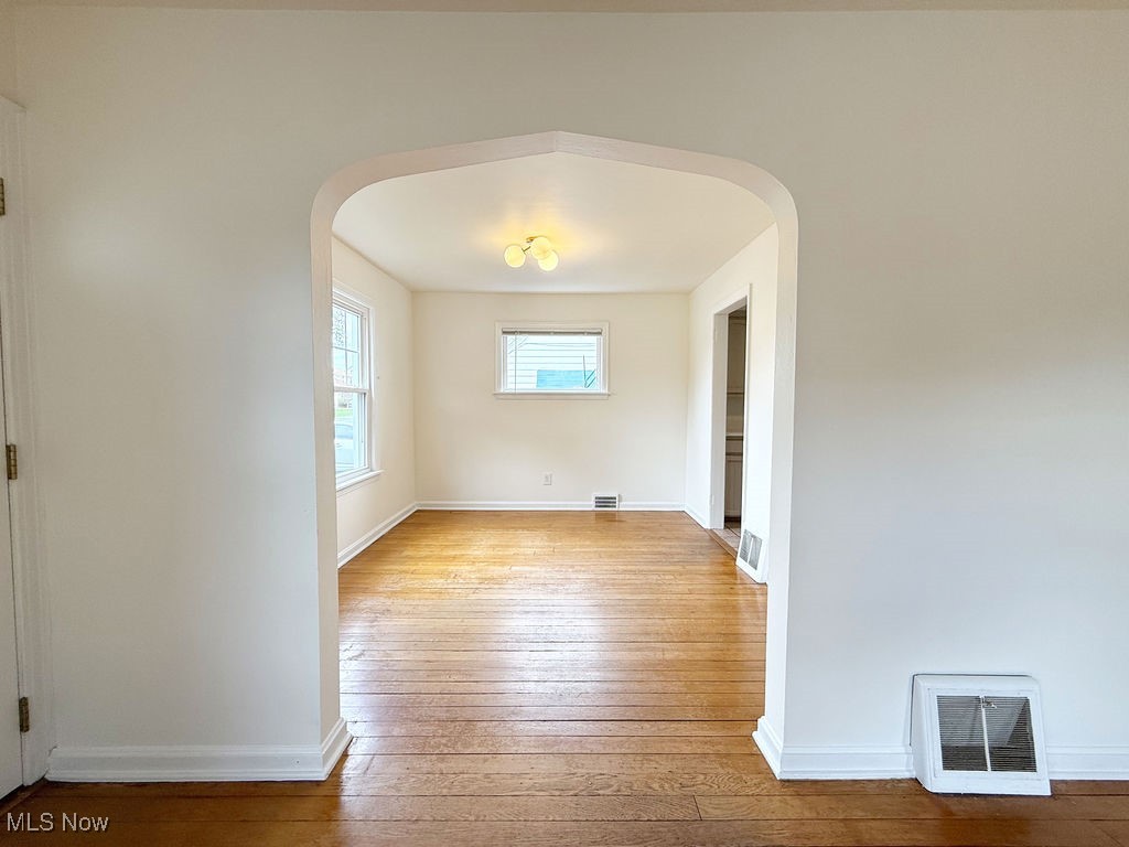 327 Adelaide Property Photo 8