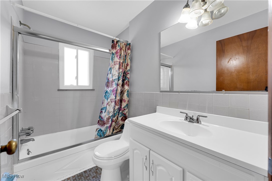 18809 Bella Drive Property Photo 44