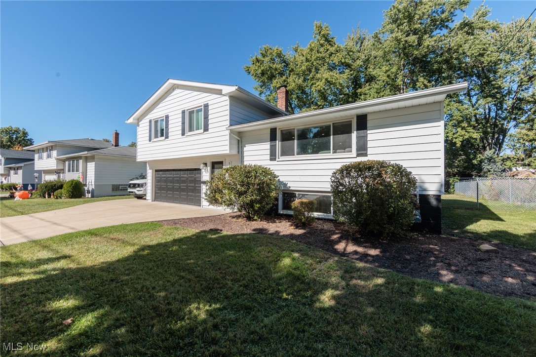 13602 Holland Rd. Property Photo 2