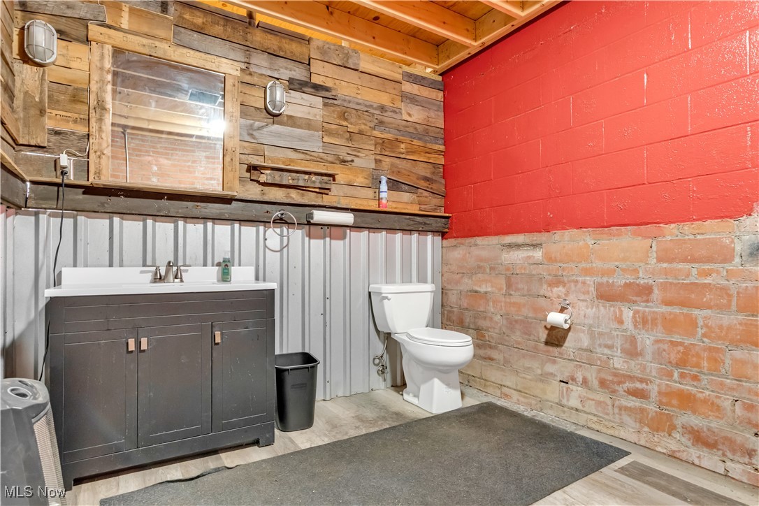 2032 W 105th Street Property Photo 21