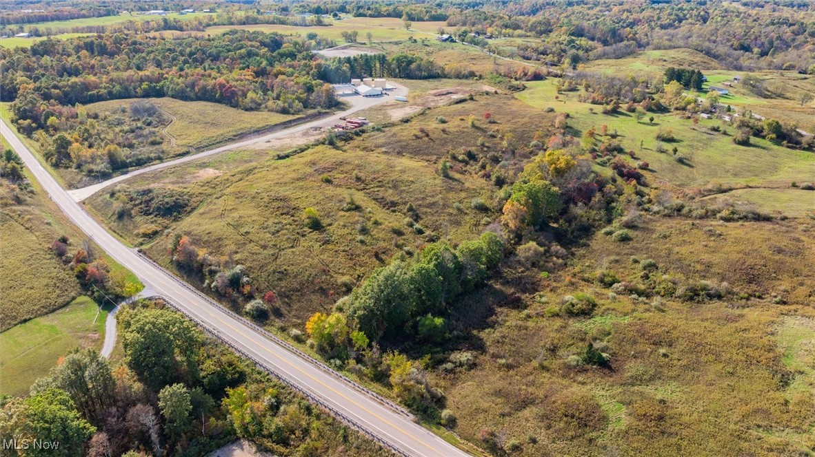 Wintergreen Road Property Photo 3