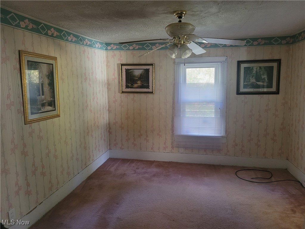 2884 Barder Avenue Se Property Photo 4