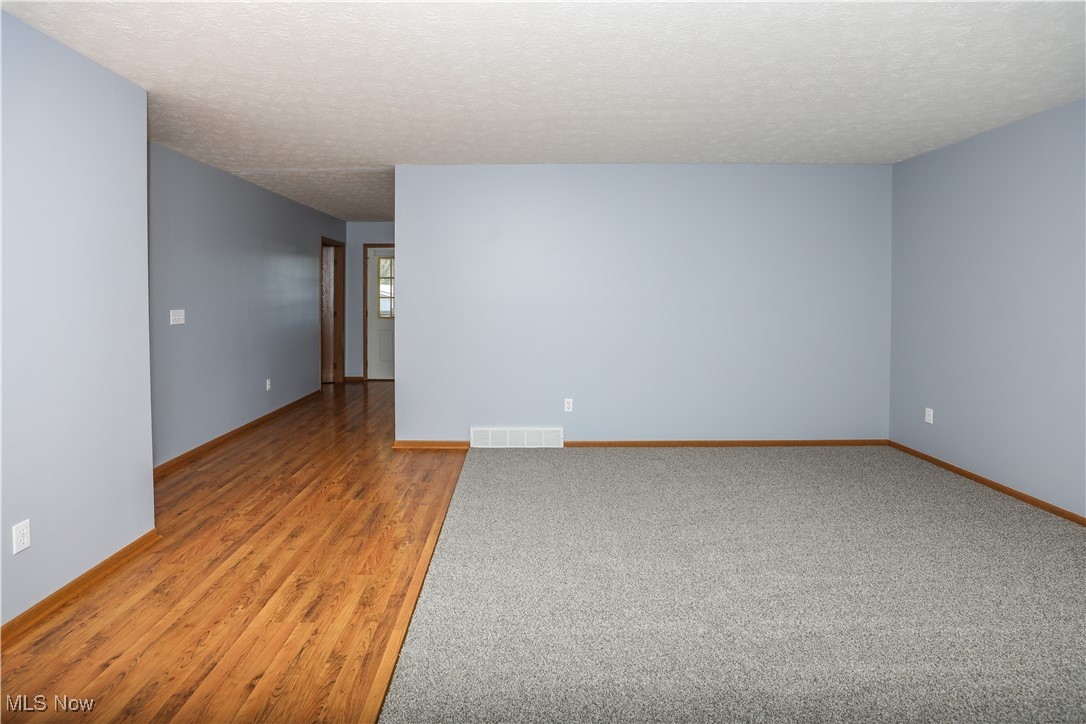 6720 Newton Falls Road Property Photo 10