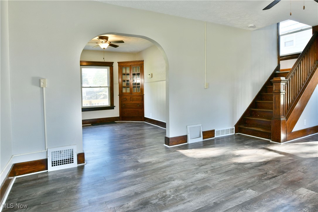 781 Oak Knoll Avenue Se Property Photo 7