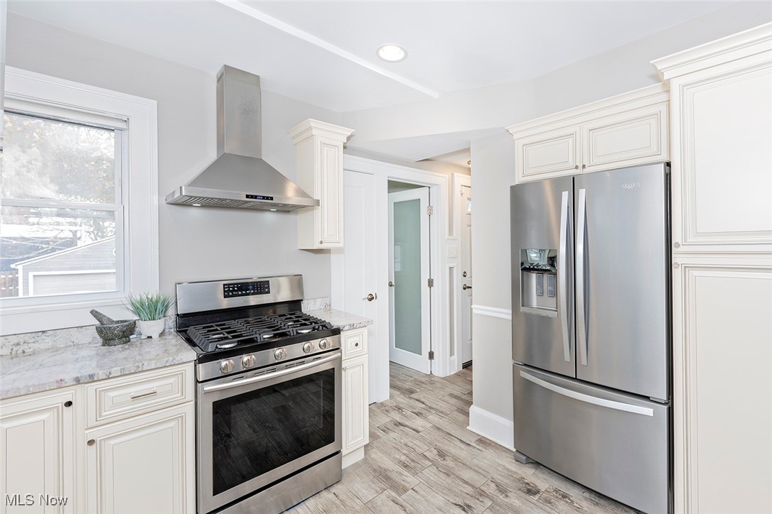 2875 Coleridge Road Property Photo 12