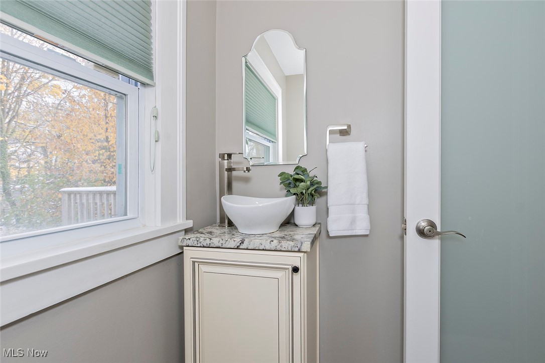 2875 Coleridge Road Property Photo 13