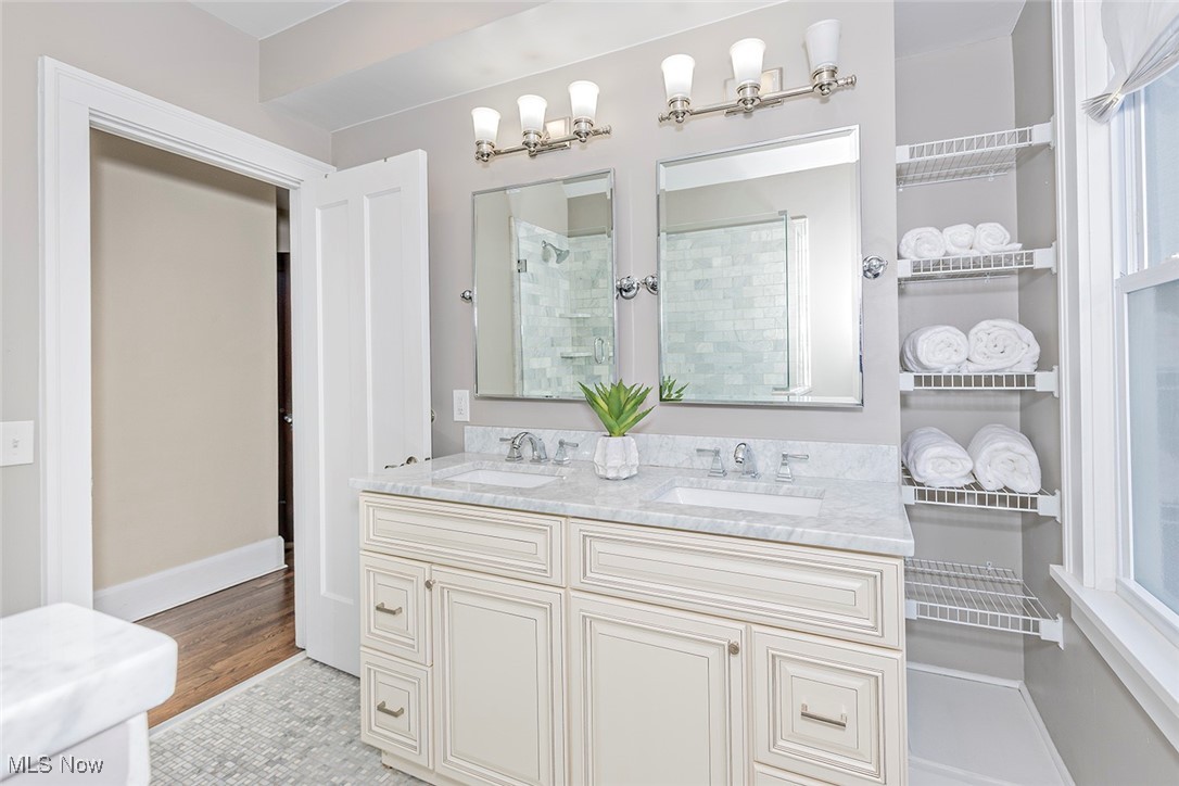 2875 Coleridge Road Property Photo 16