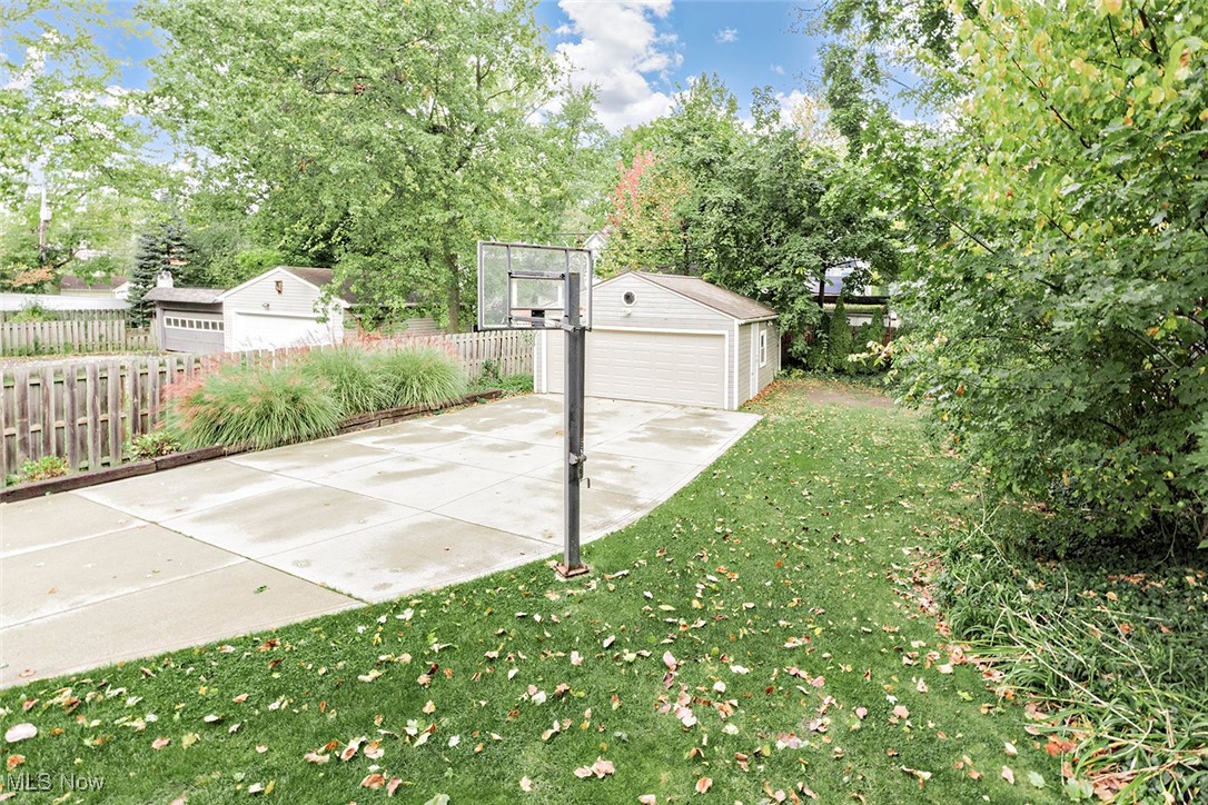 2875 Coleridge Road Property Photo 33