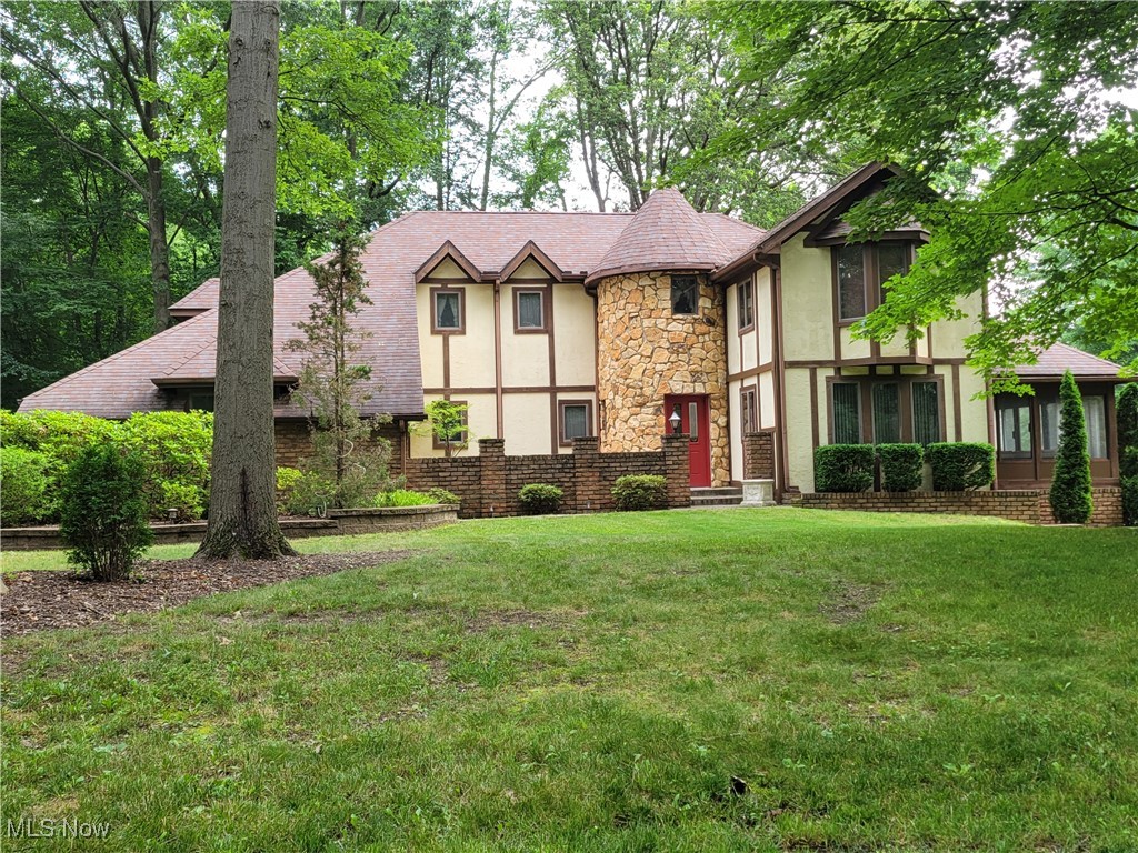 1585 Kent Street Property Photo 1