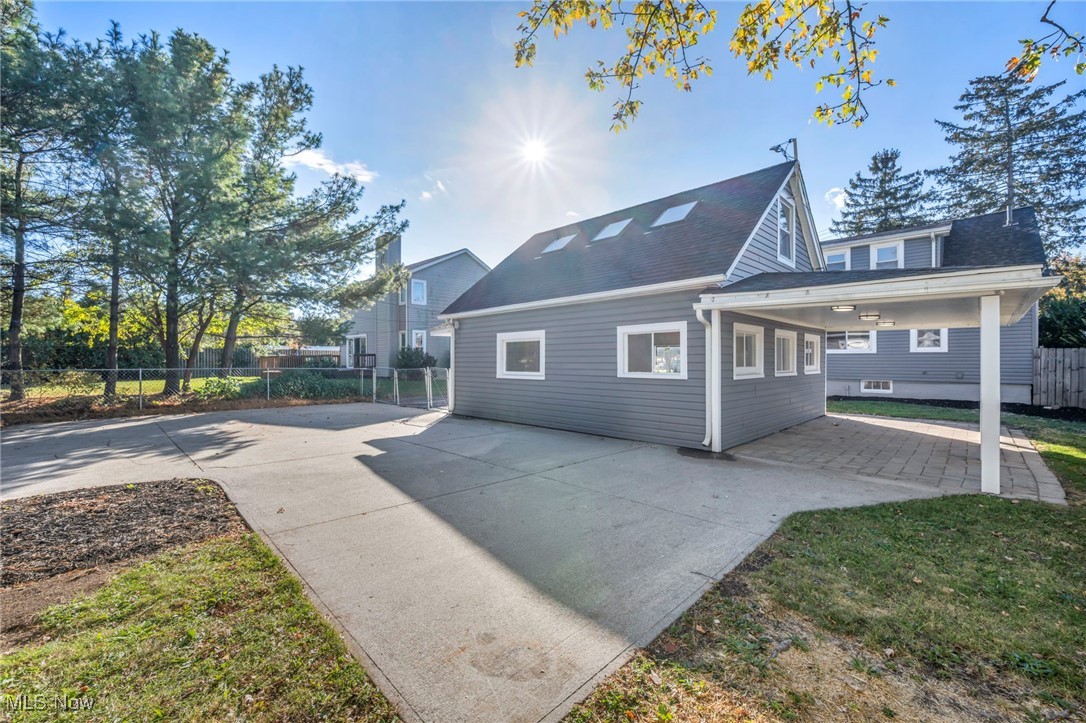 2063 Columbia Road Property Photo 4