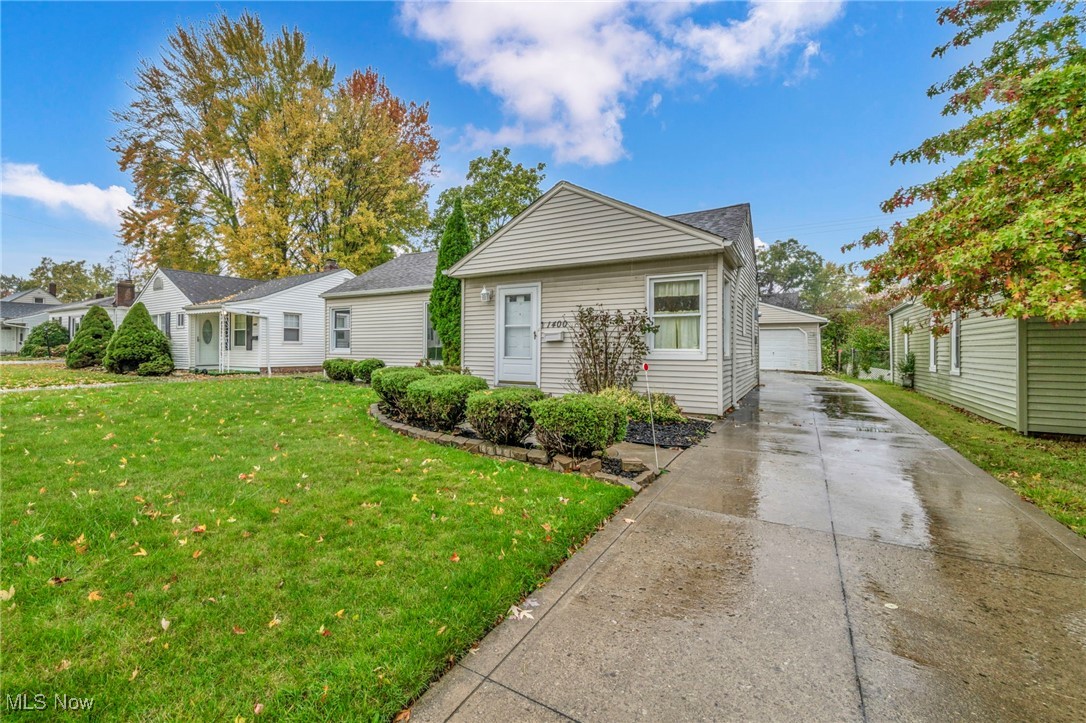 1400 Orchard Heights Drive Property Photo 3