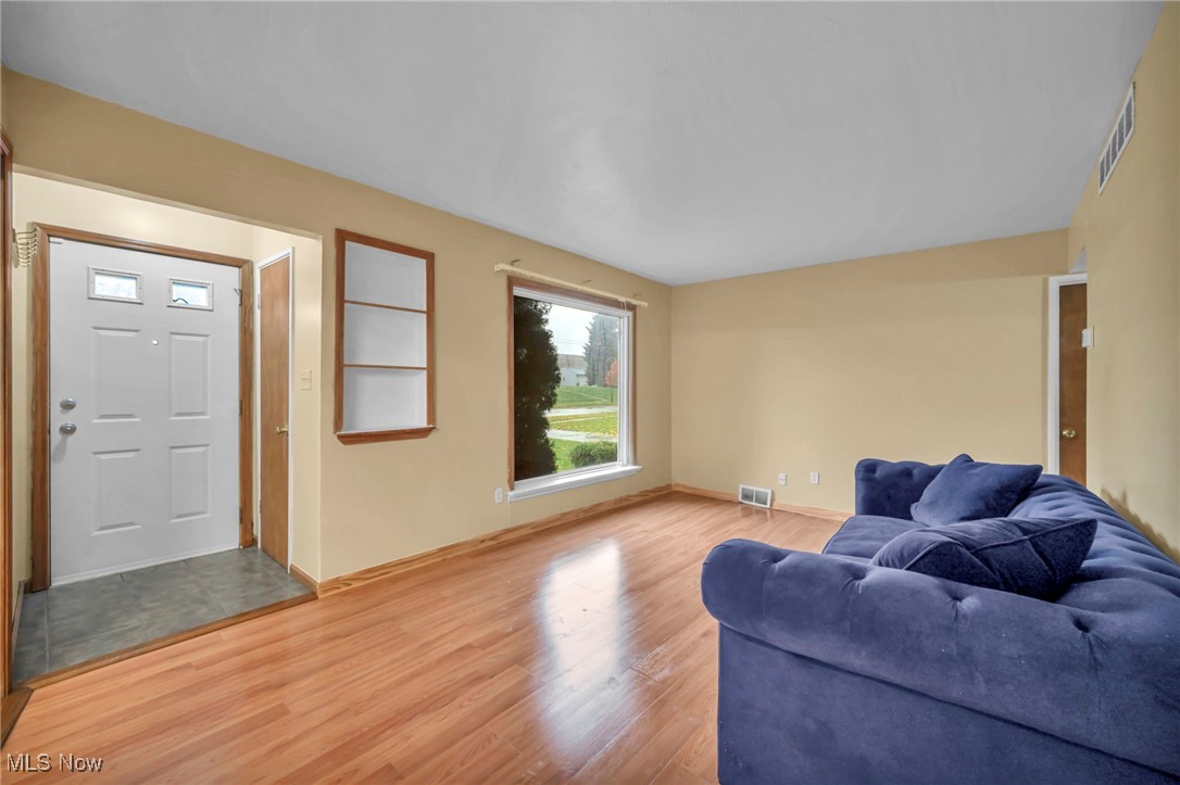 1400 Orchard Heights Drive Property Photo 7