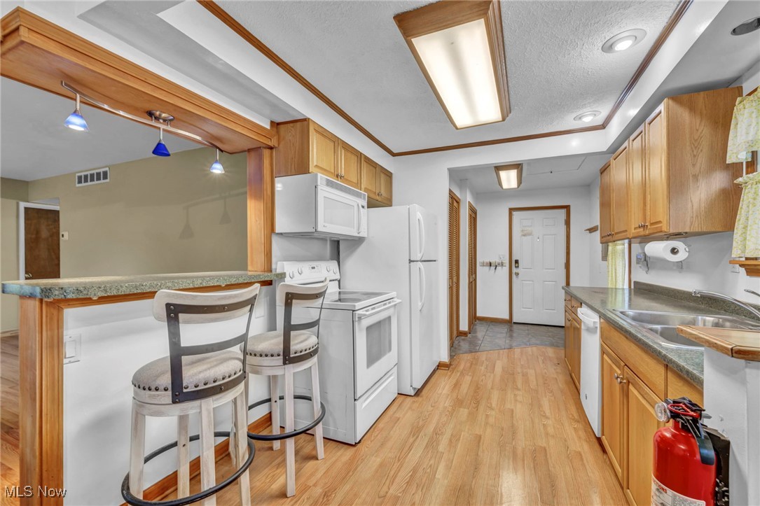 1400 Orchard Heights Drive Property Photo 11