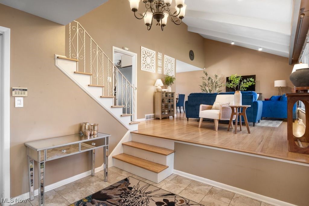 5560 Lansbury Lane Property Photo 2