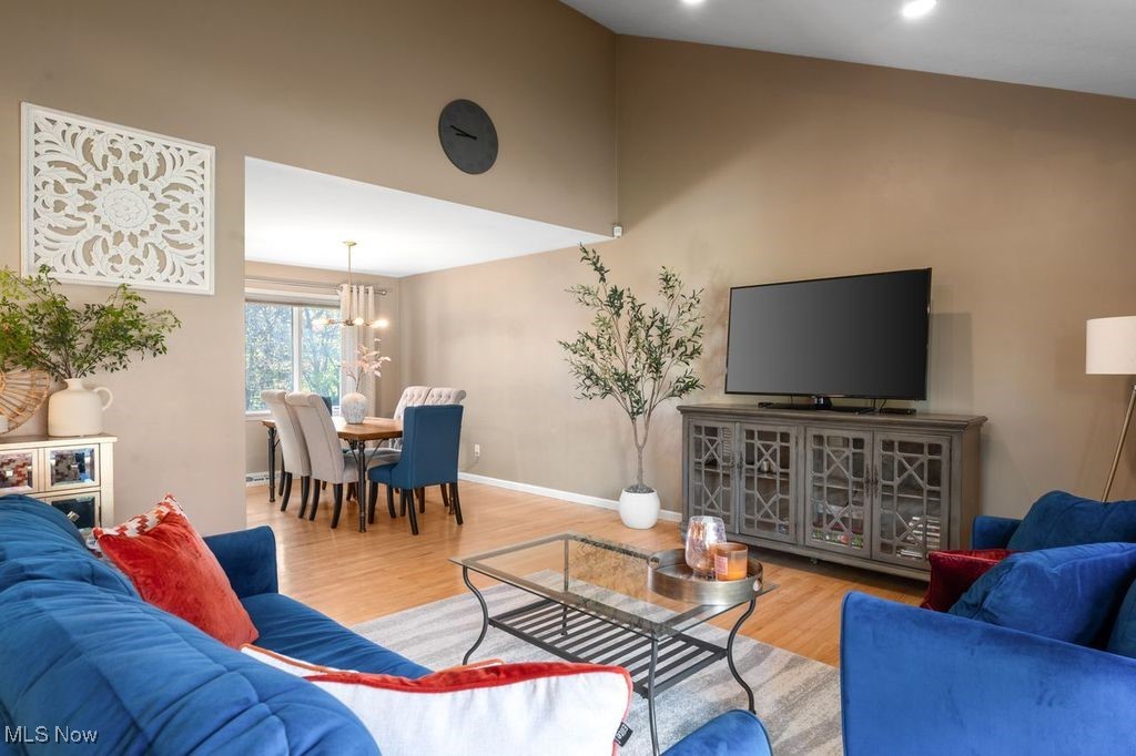 5560 Lansbury Lane Property Photo 5