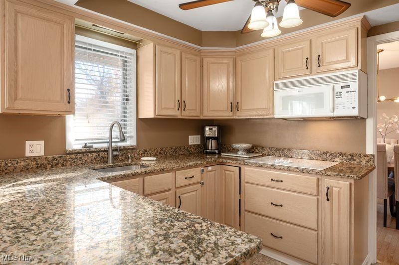 5560 Lansbury Lane Property Photo 9