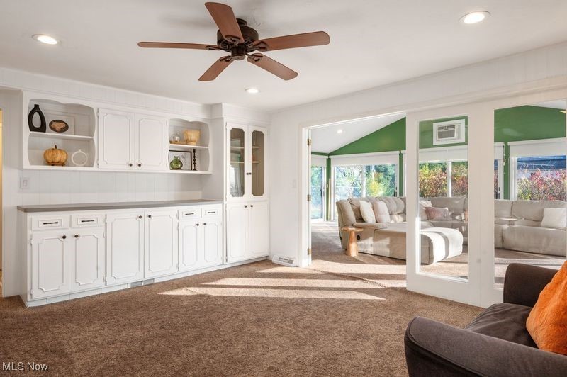 5560 Lansbury Lane Property Photo 12