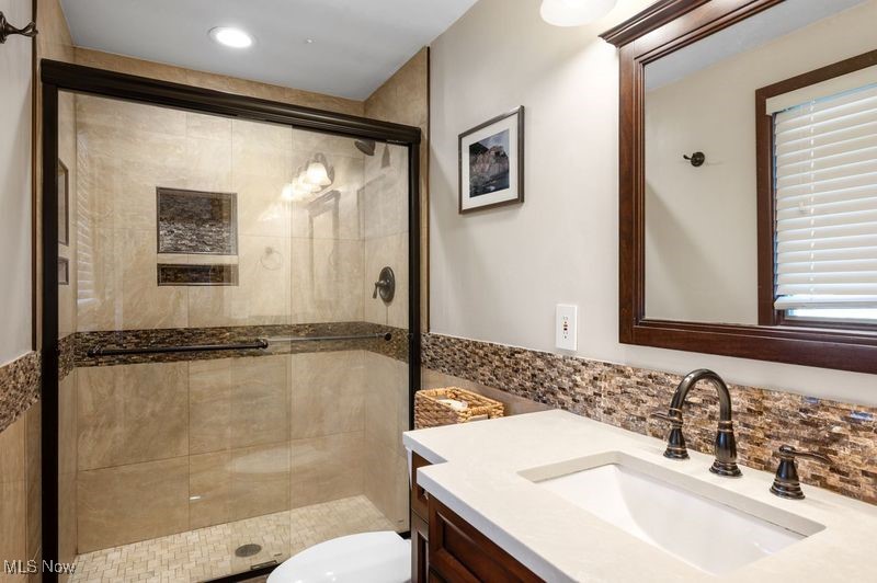 5560 Lansbury Lane Property Photo 18