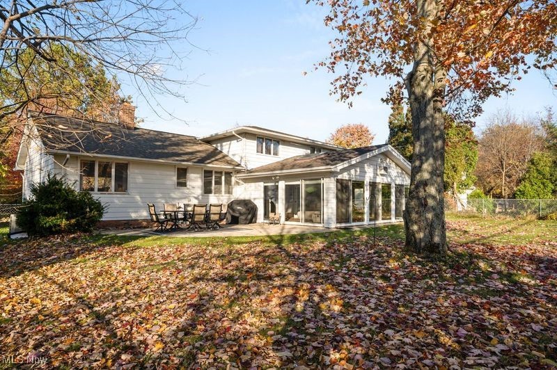 5560 Lansbury Lane Property Photo 28