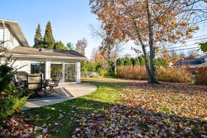 5560 Lansbury Lane Property Photo 31