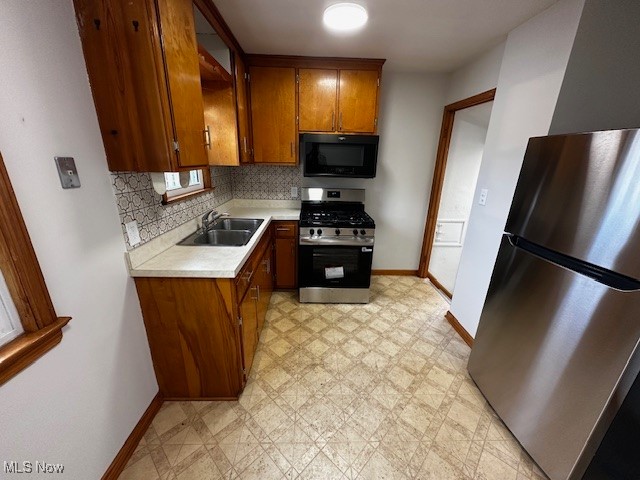 1648 Douglas Road Property Photo 12