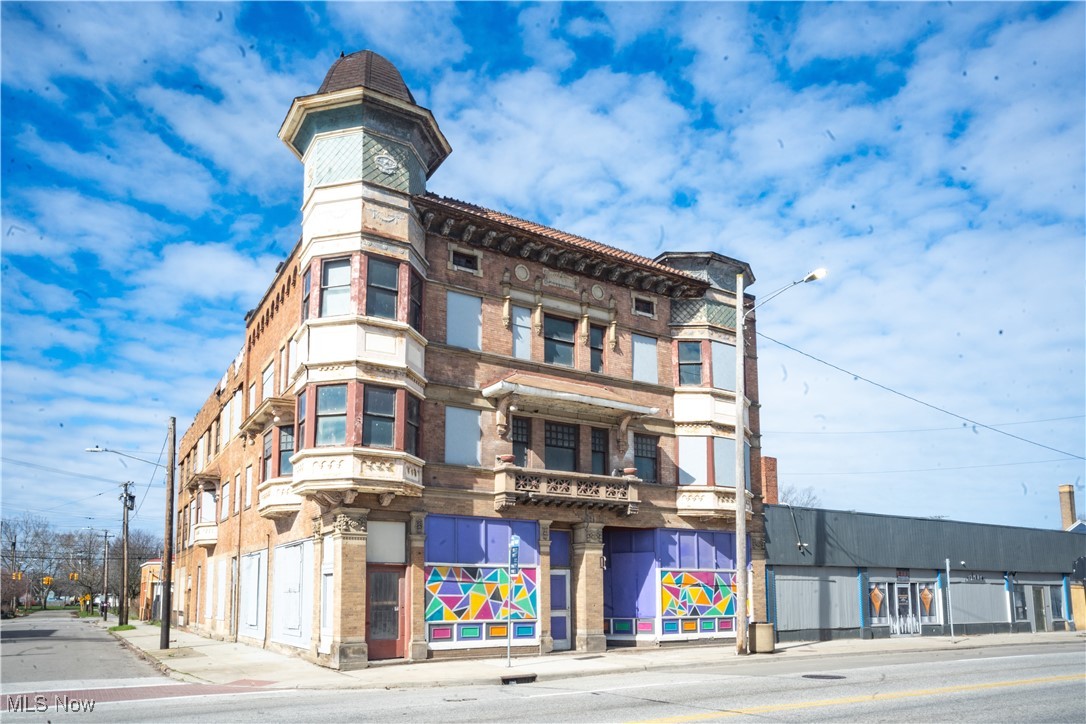 5217 Broadway Avenue Property Photo 1