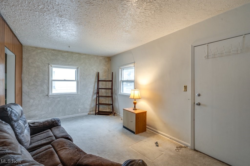 24681 Aurora Road Property Photo 2