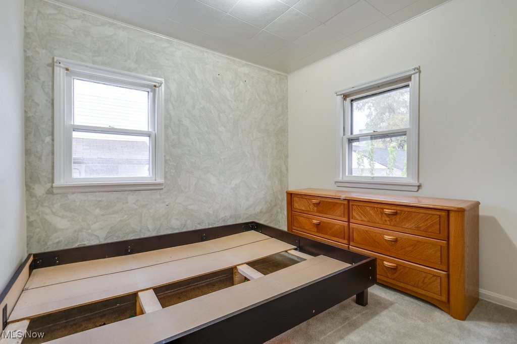 24681 Aurora Road Property Photo 9