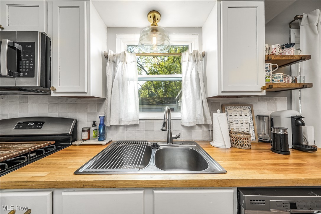 197 Lindsey Road Property Photo 8