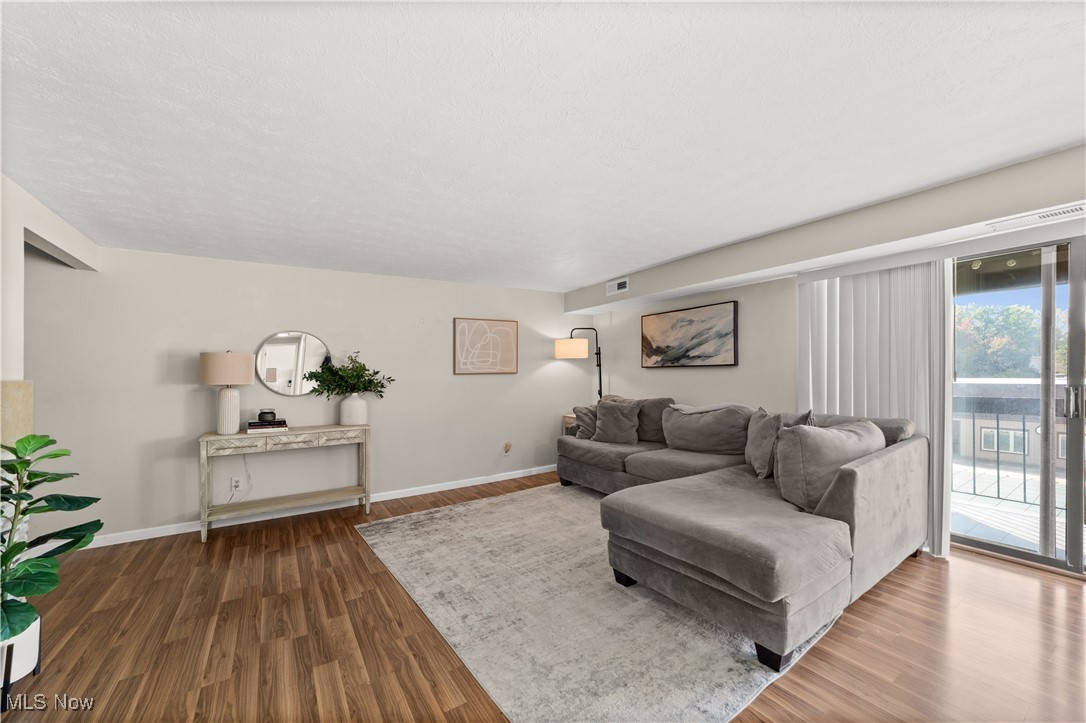 9510 Cove Drive C-12 Property Photo 4