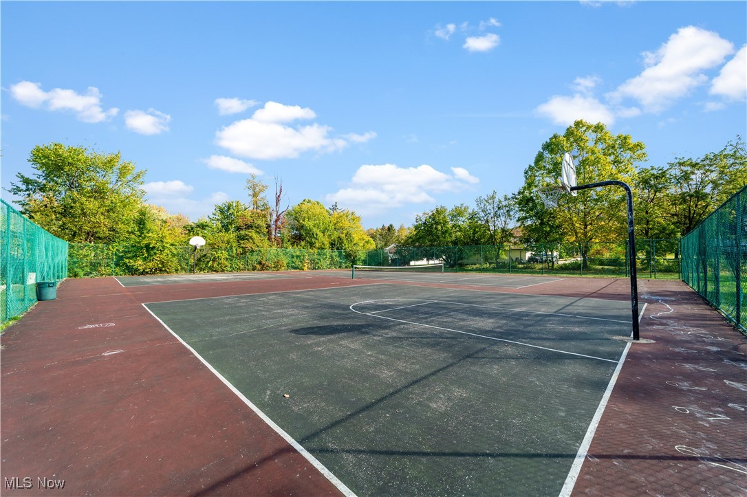 9510 Cove Drive C-12 Property Photo 32