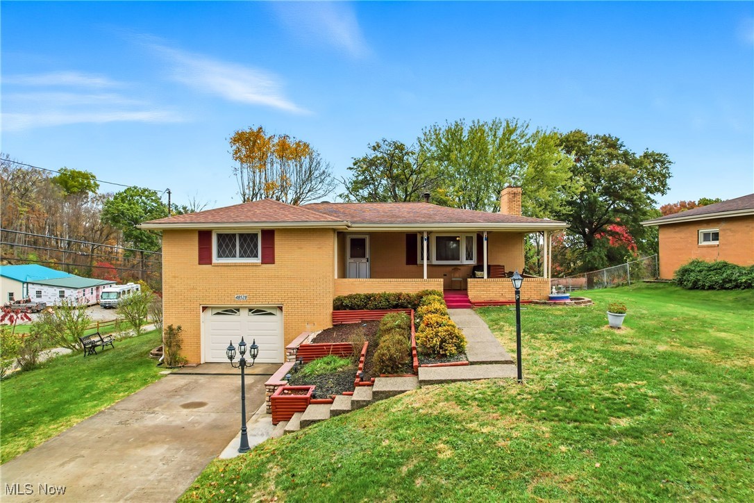 48528 Spruce Court Property Photo 1