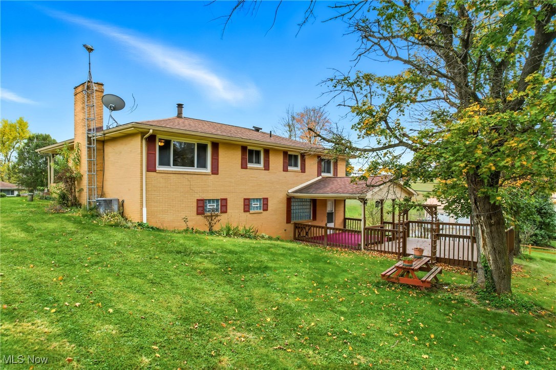 48528 Spruce Court Property Photo 8