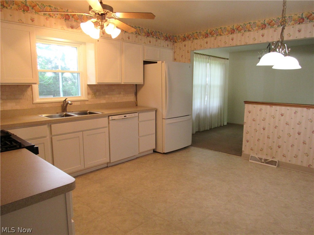 4805 Maple Hill Drive Property Photo 3