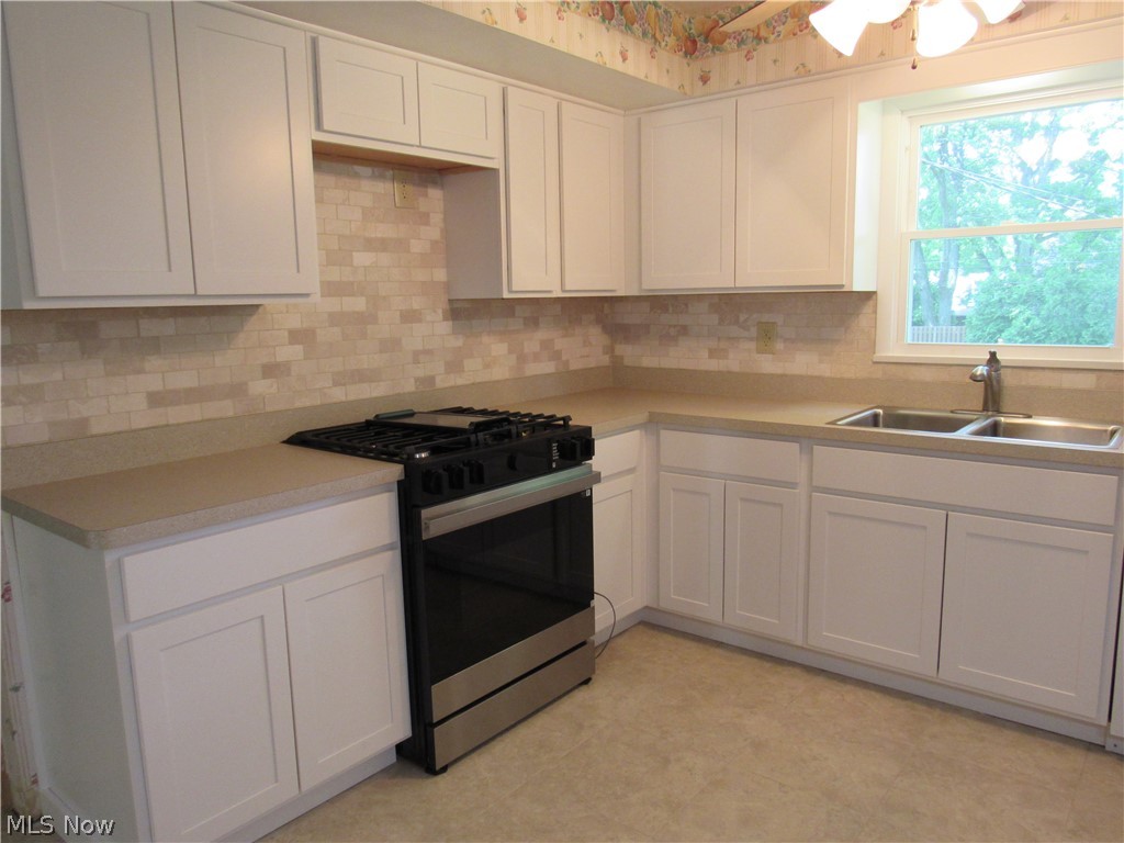 4805 Maple Hill Drive Property Photo 4