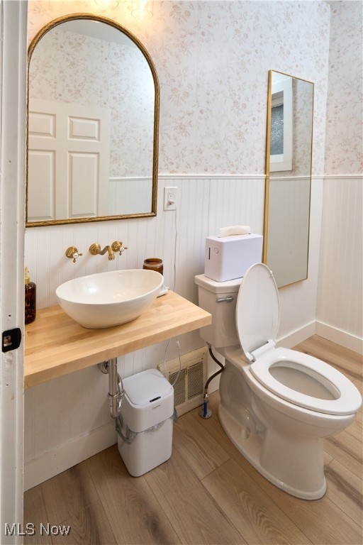5432 State Road Property Photo 9