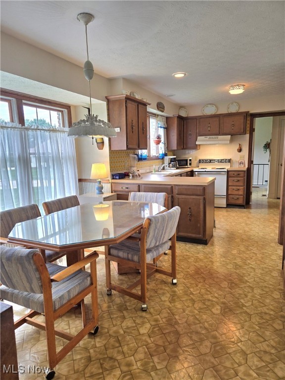 3859 Troon Drive Property Photo 12