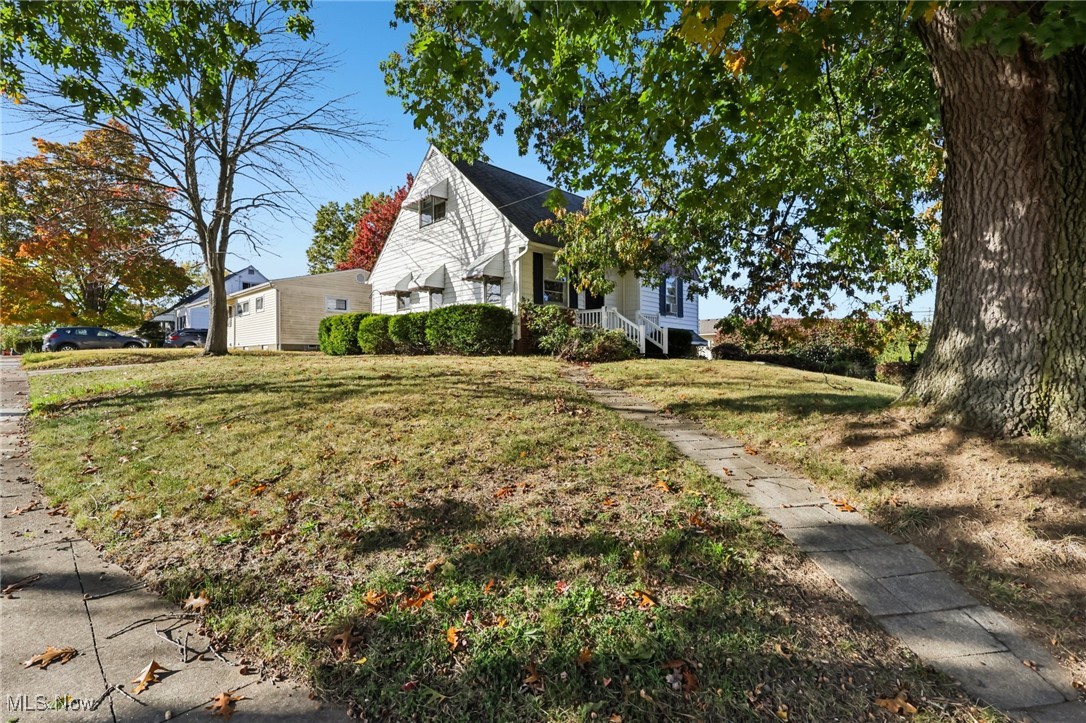 2780 Cory Avenue Property Photo 3