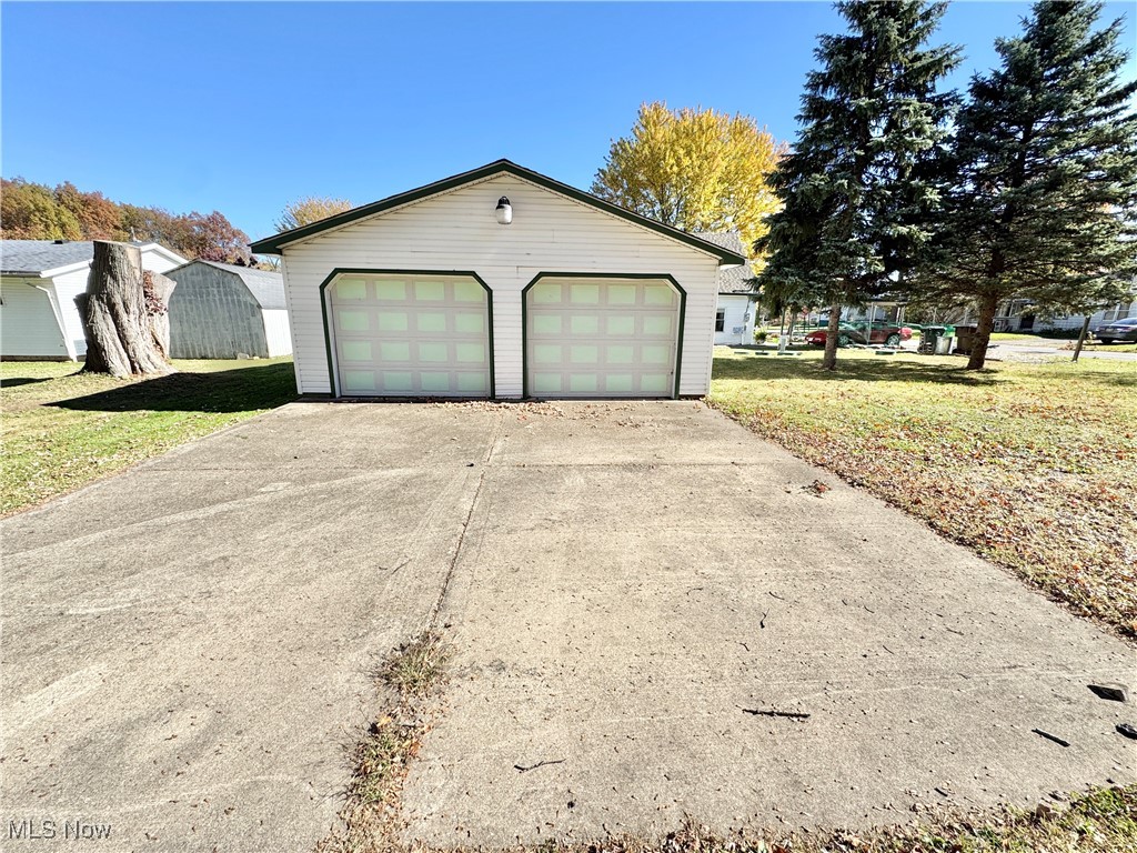 1693 Elfleda Street Property Photo 42