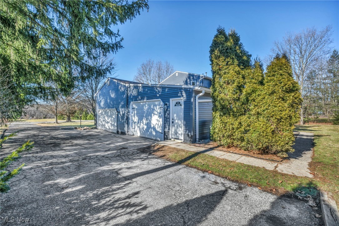 10971 Auburn Road Property Photo 7