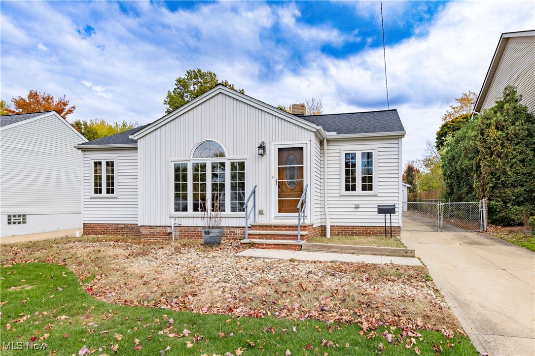 1201 Summit Drive Property Photo 1