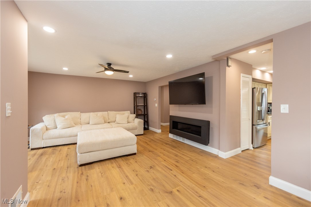 1201 Summit Drive Property Photo 5