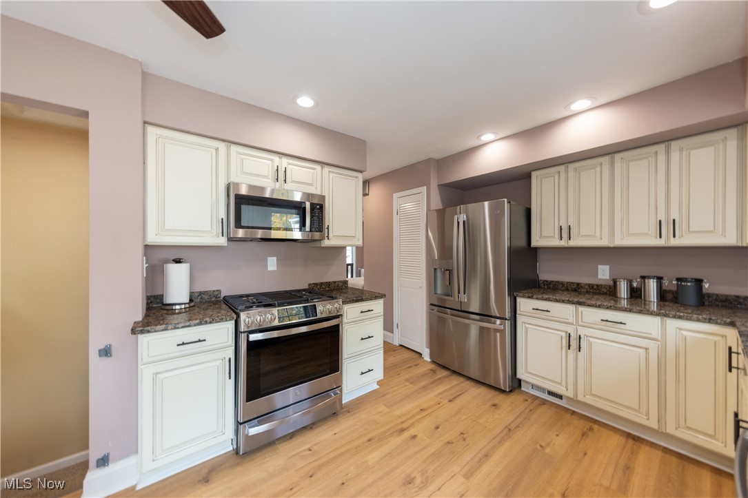 1201 Summit Drive Property Photo 11